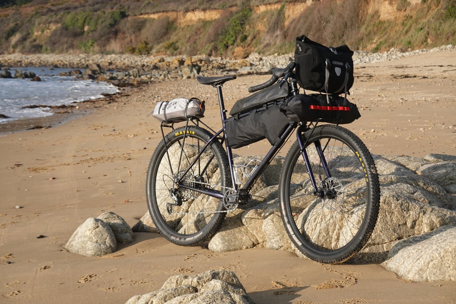 Chemins de terre et feux de camp : le monster-gravel La Tangente de Nicolas