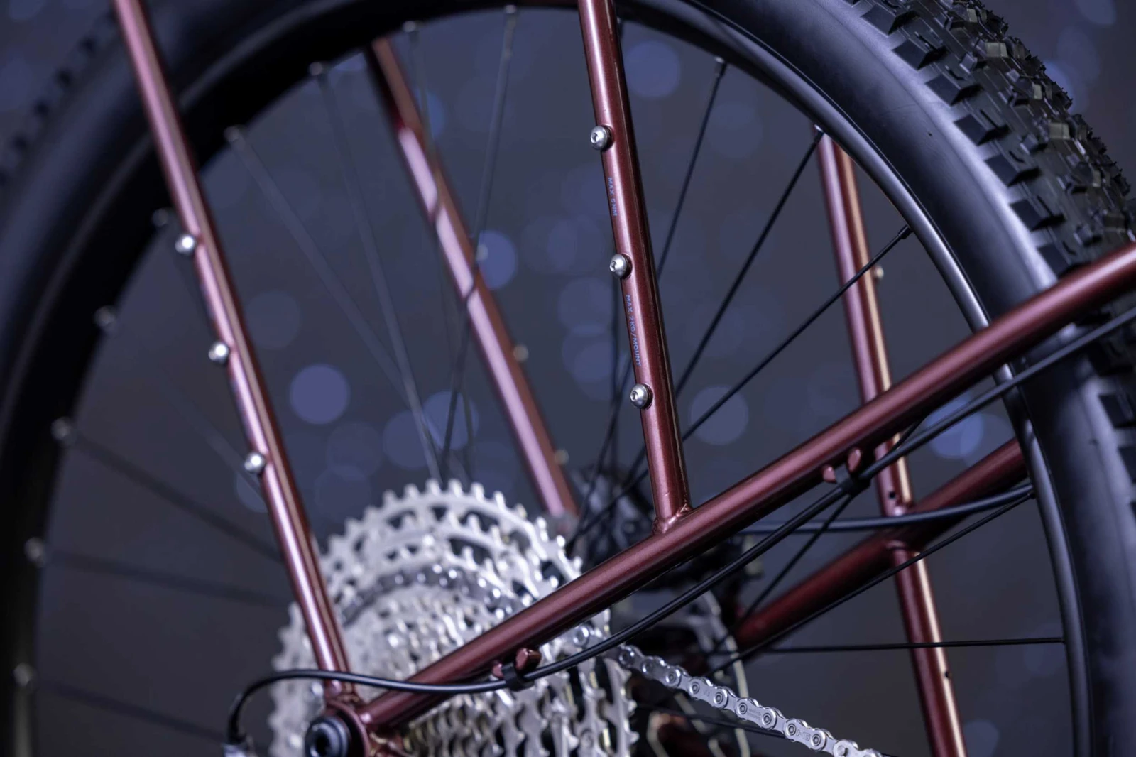 Bombtrack Beyond+ Midtail - jusqu’au bout du monde