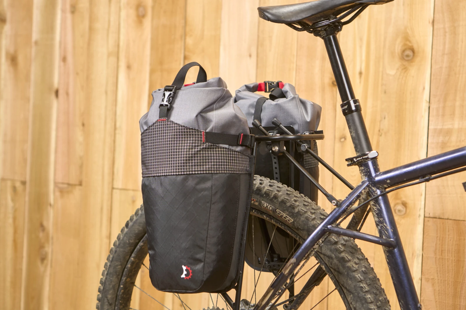 Revelate Designs Portage Panniers : des sacoches pour porte-bagages, façon bikepacking