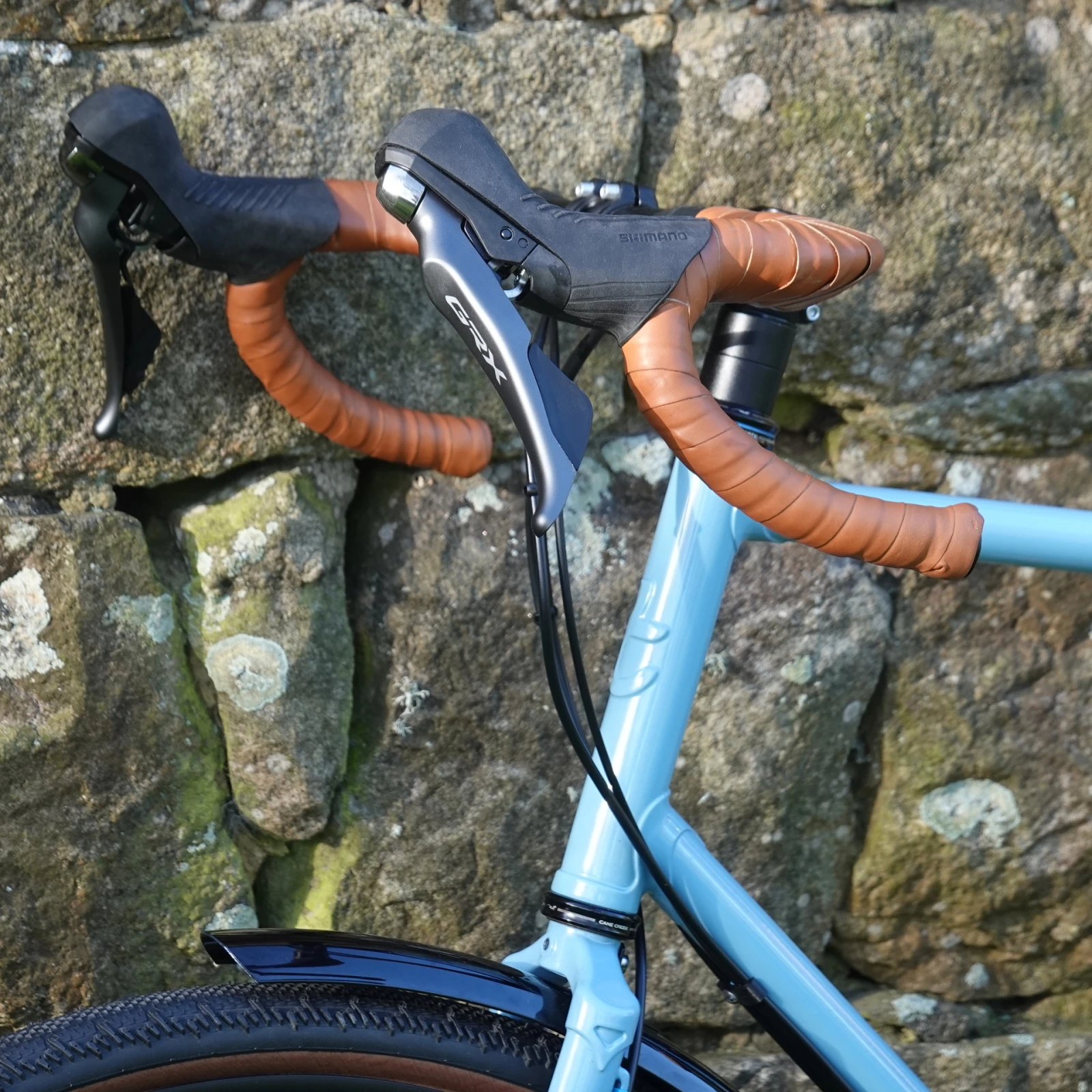 Une randonneuse sur mesure avec intégration Rohloff complète