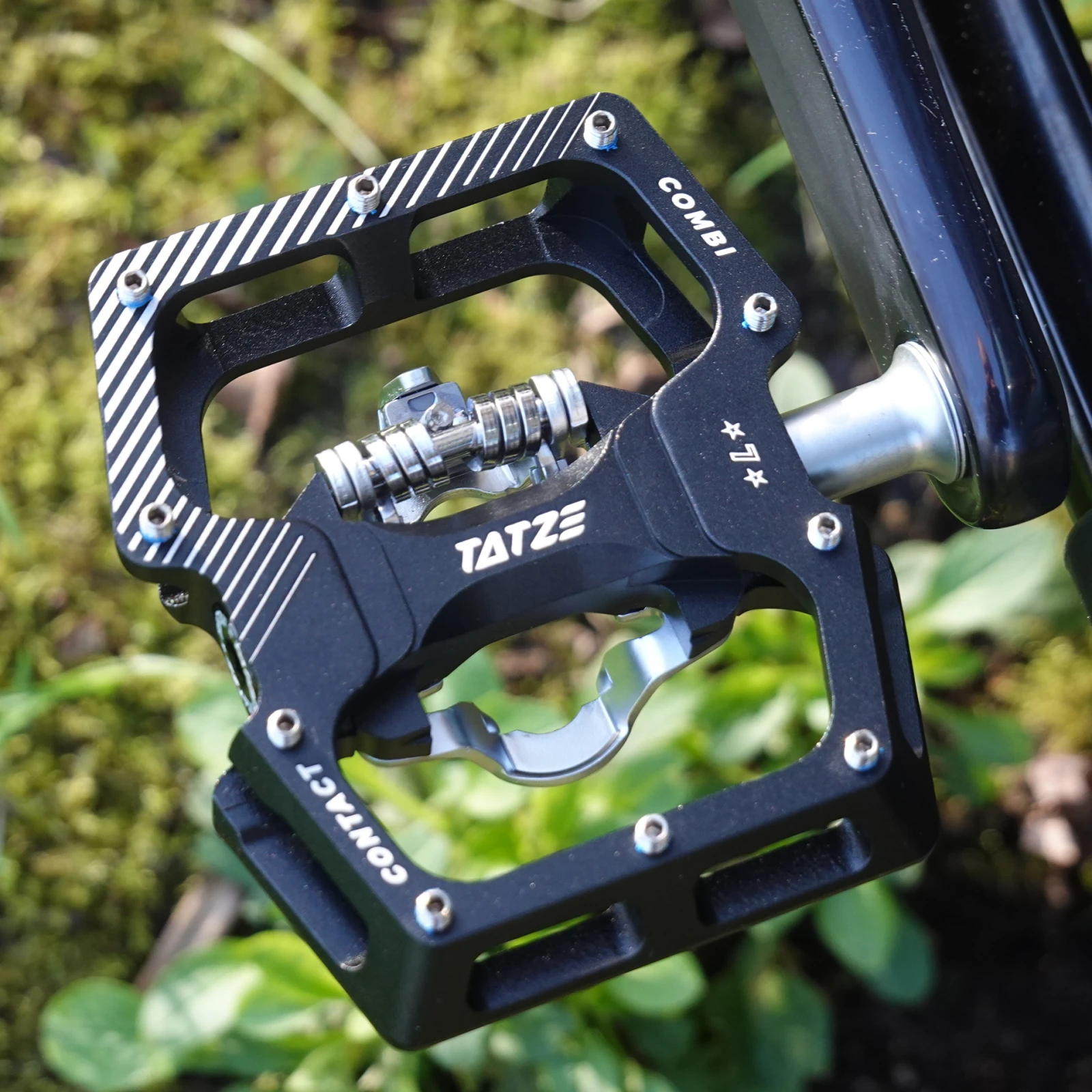 Une randonneuse sur mesure avec intégration Rohloff complète